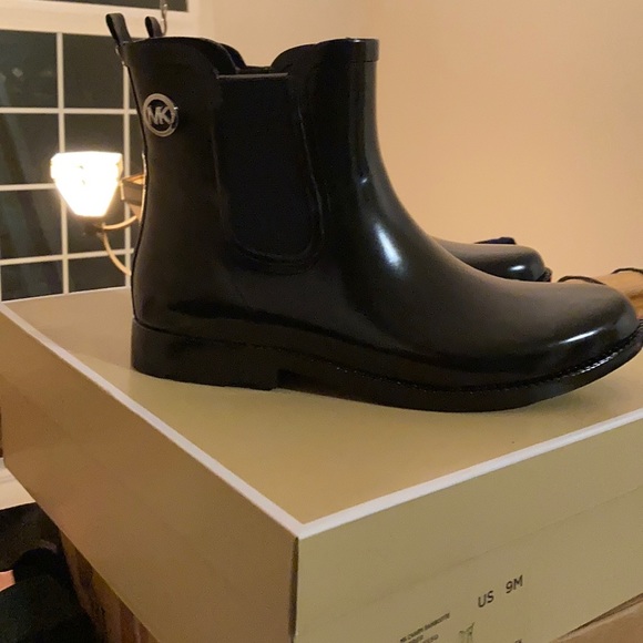 Ankle Rain Boots - Picture 1 of 5